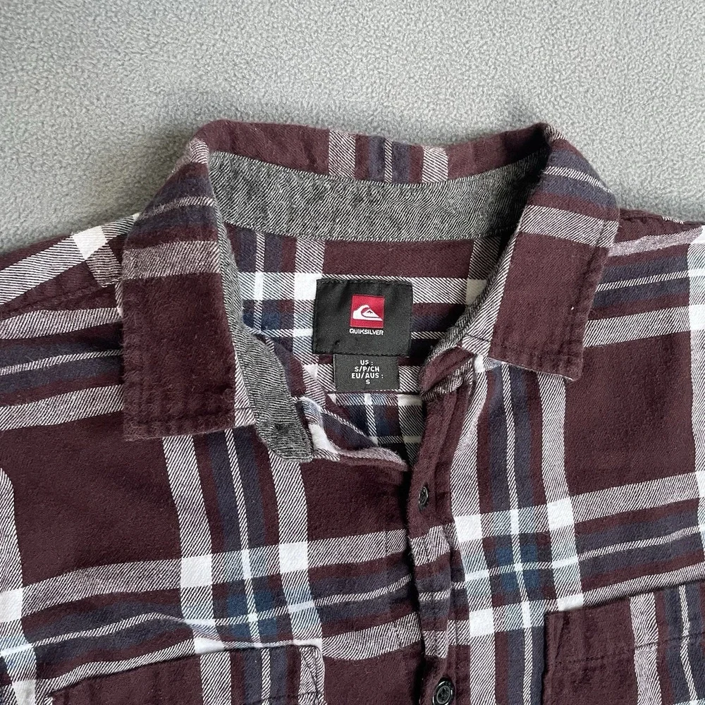 QUICKSILVER Plaid Flannel Button Down Shirt Sz S/Ch/P  Maroon Plaid